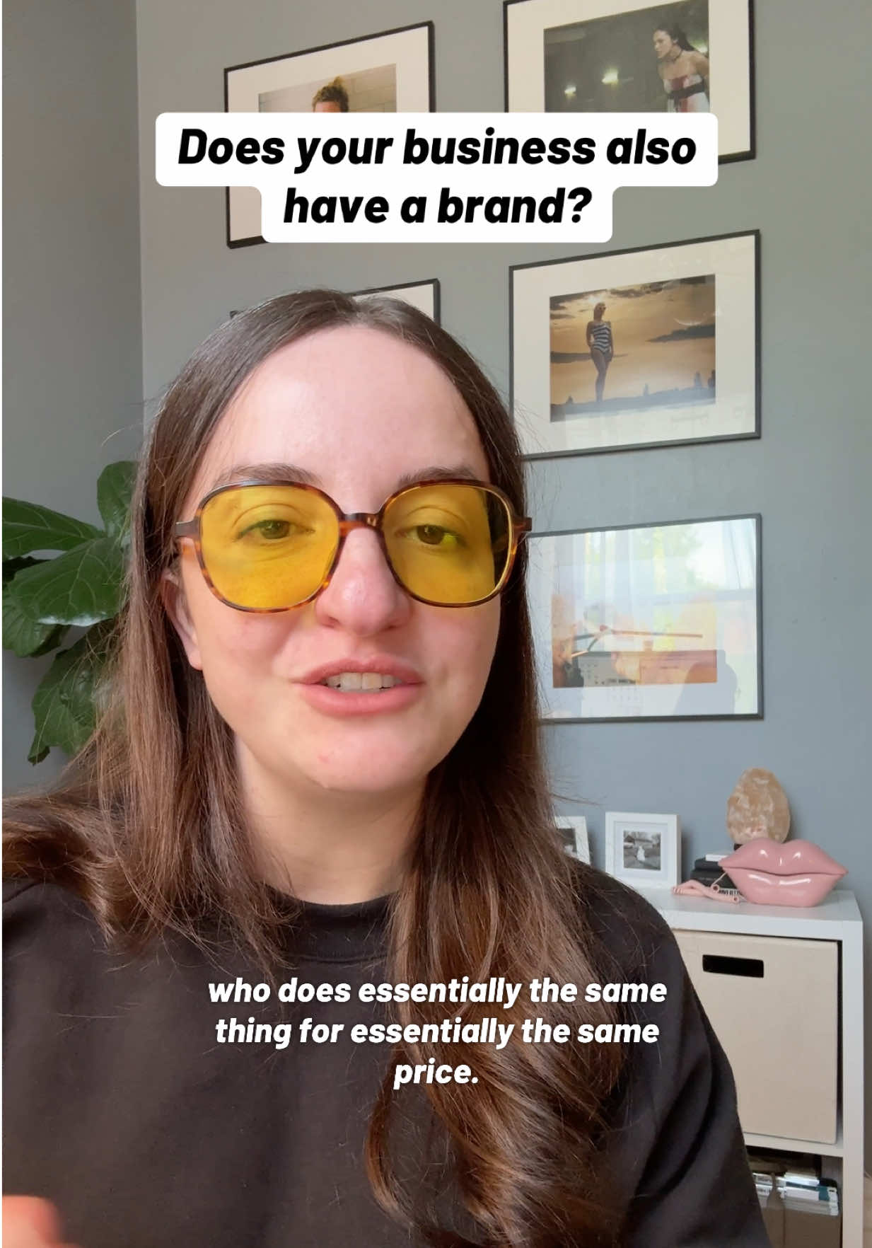 @Anja | your brand strategist ✨