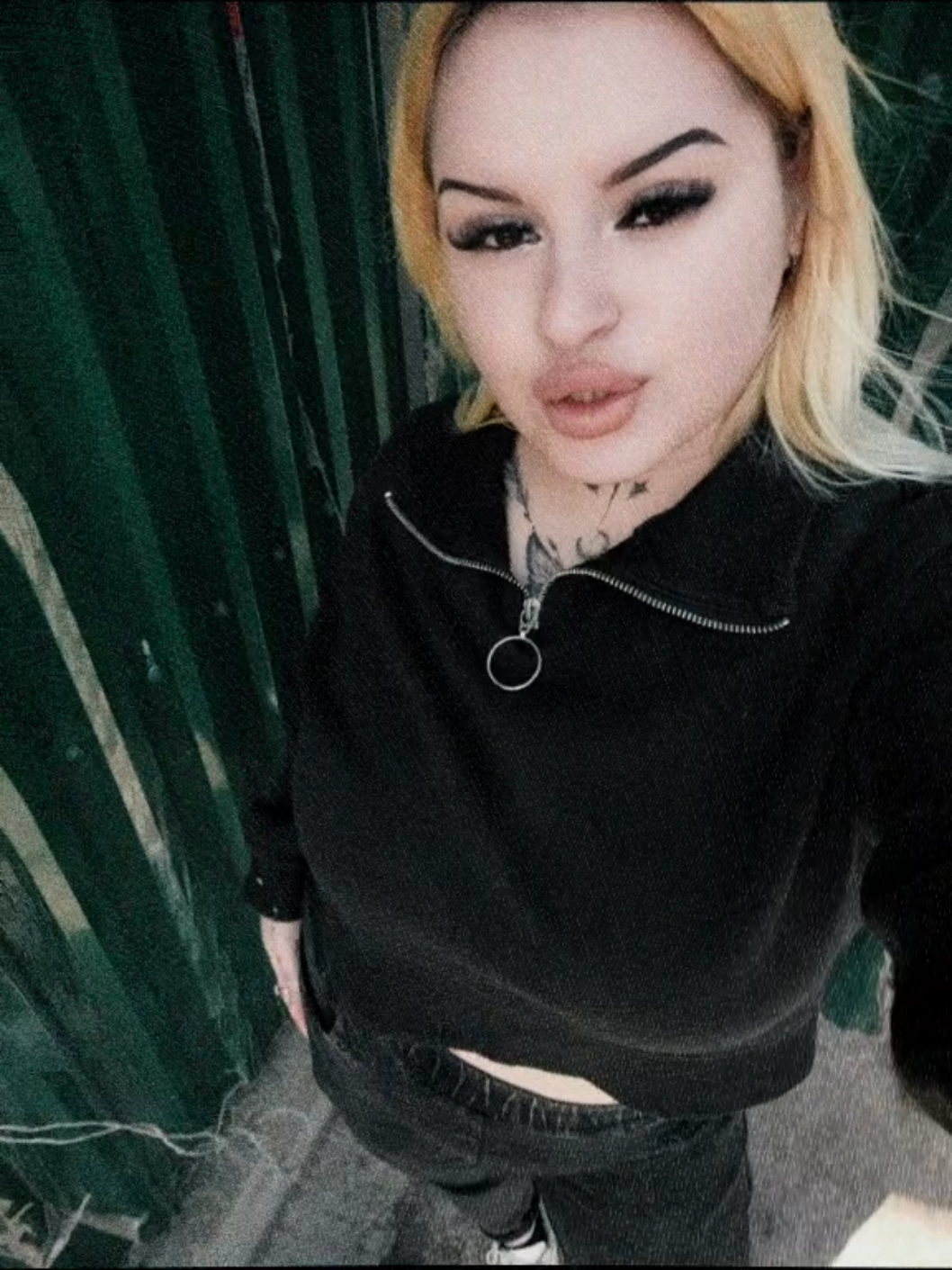 @Милая 🖤