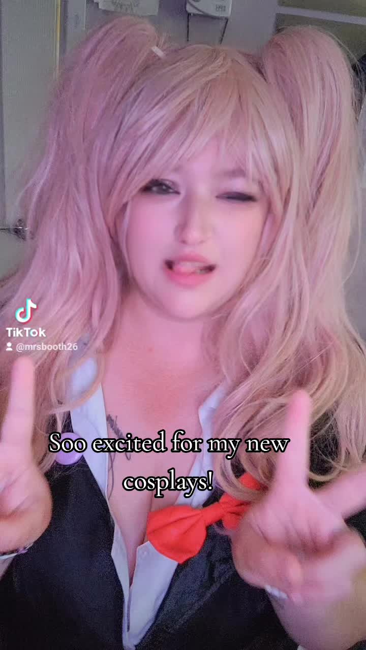 @💖TheCosplayWife💖