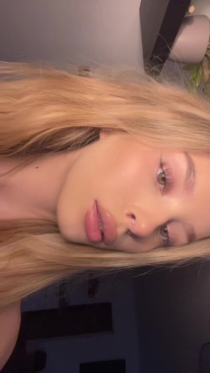 @laurixxyumm