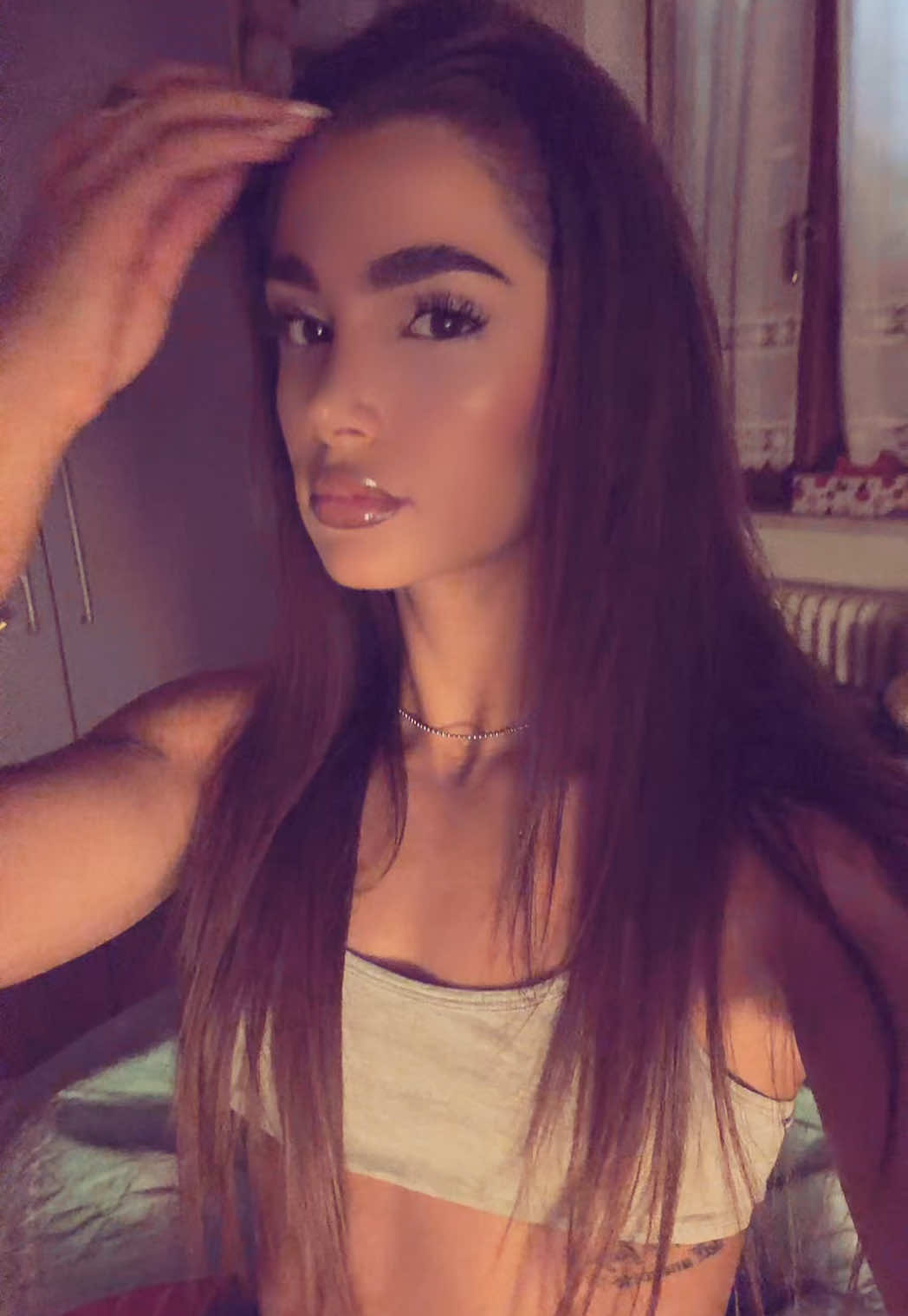 @𝓈𝒶𝓇𝒶 ♡