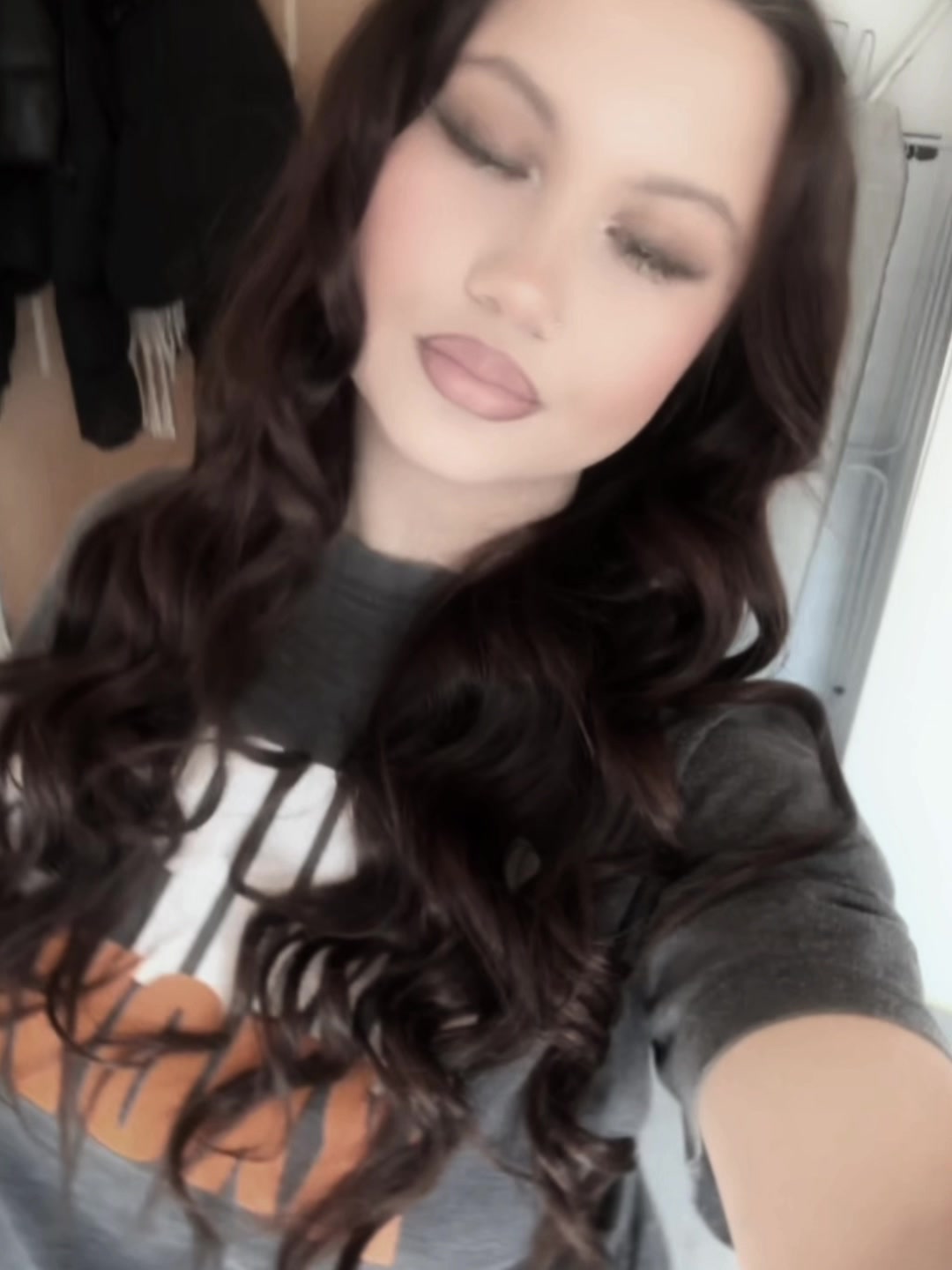 @Nazmije 🎎