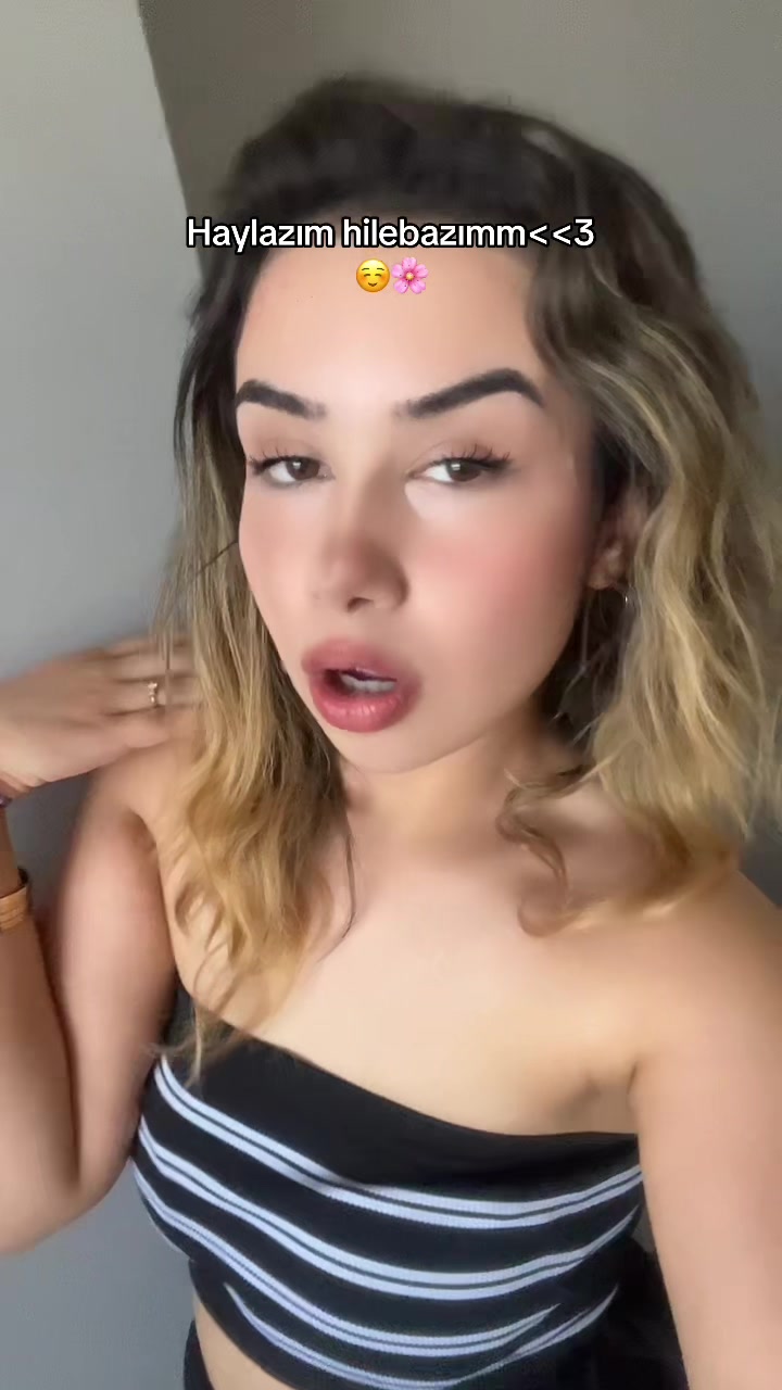 @Elisaa