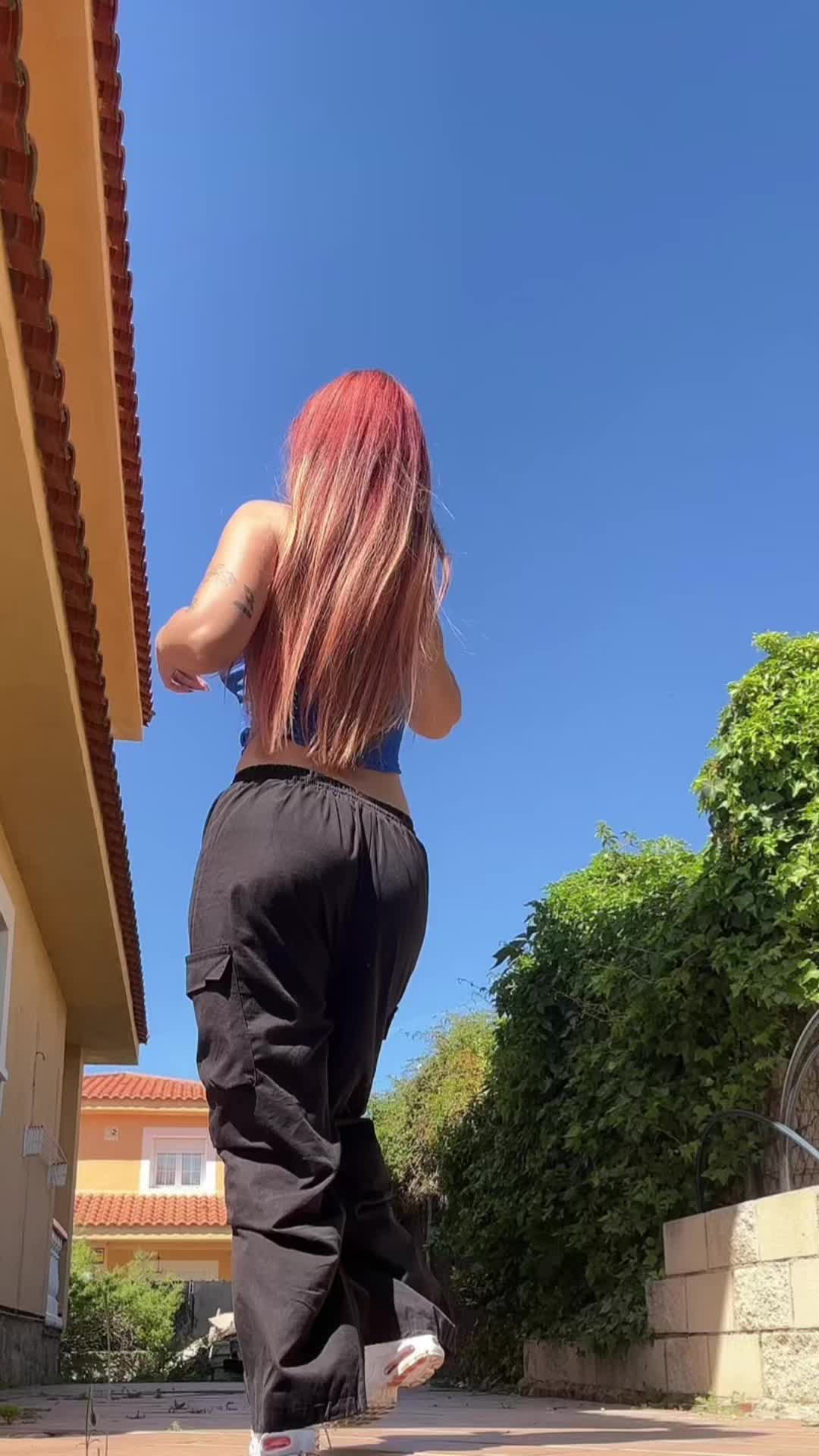 @𝔰𝔞𝔯𝔞🦋