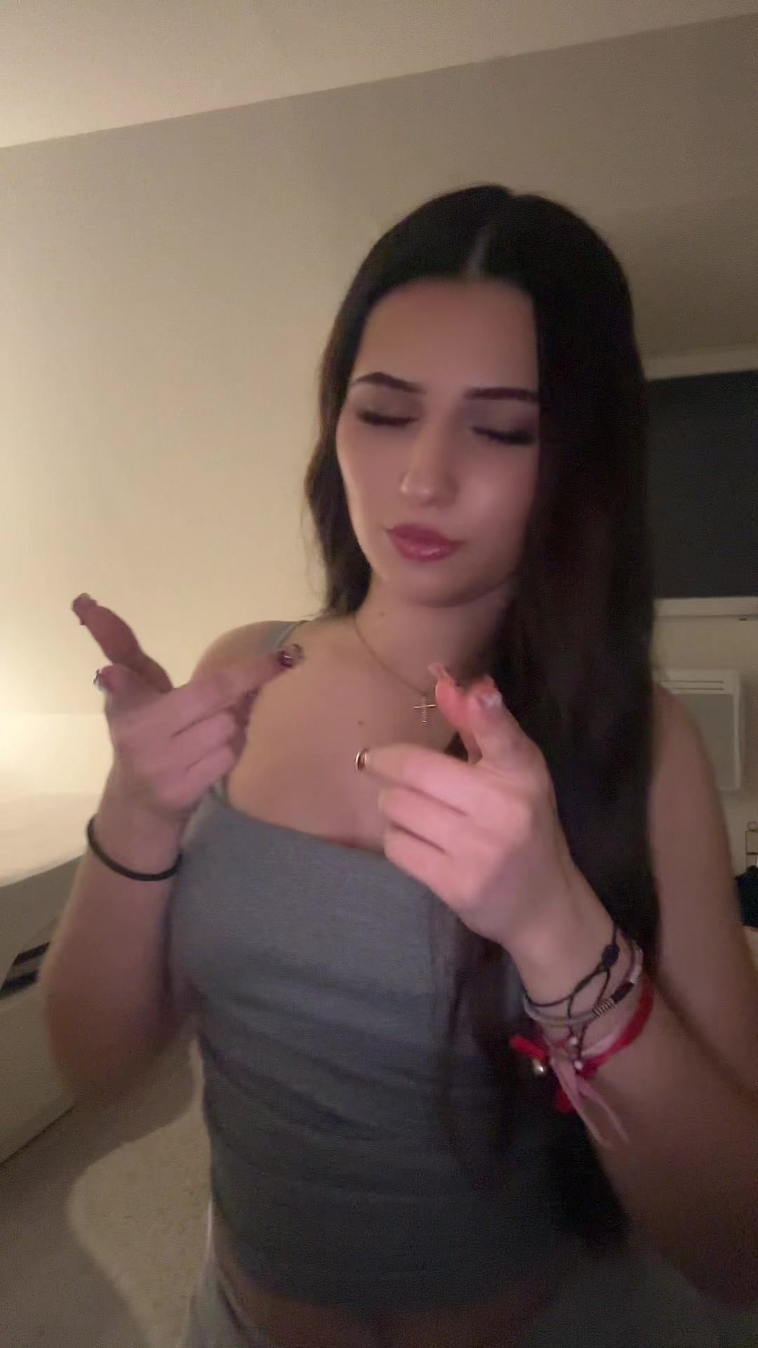 @𝑬