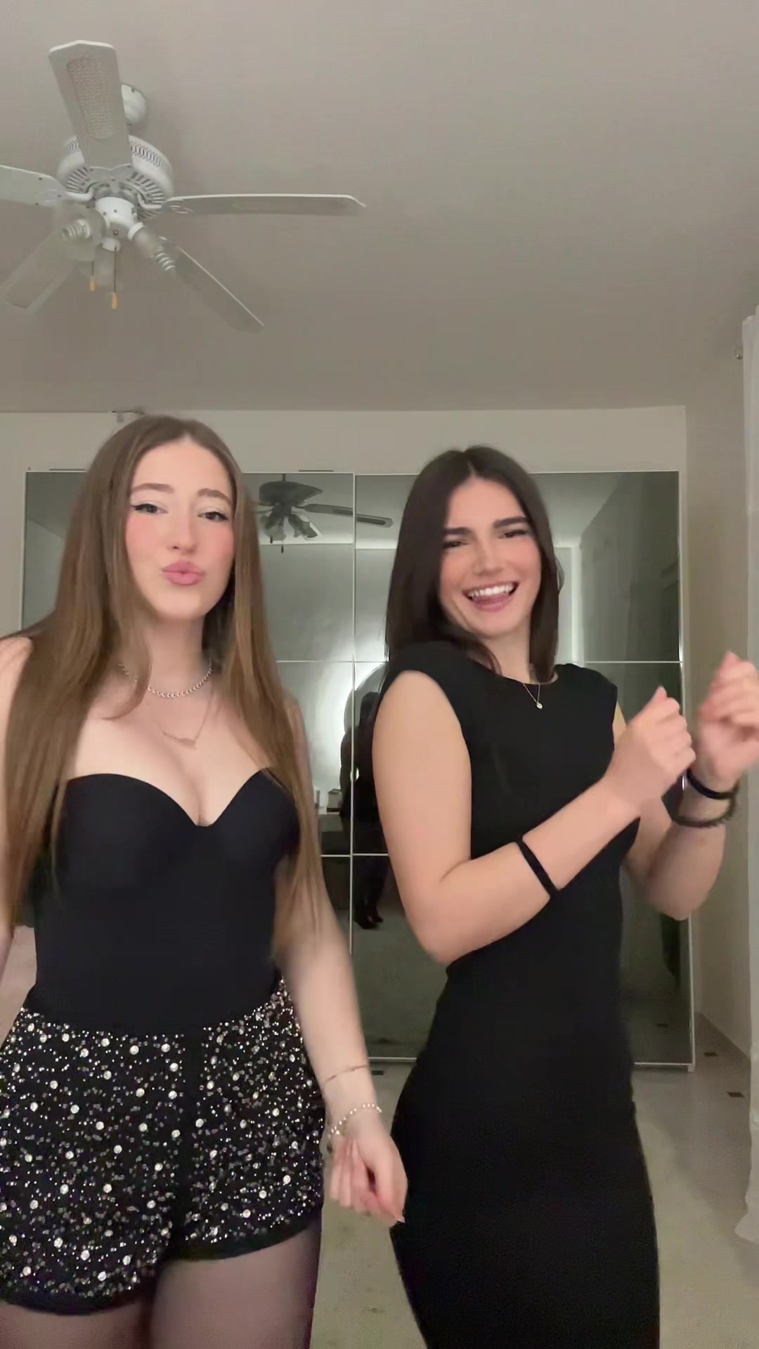 @angela.deliallisi
