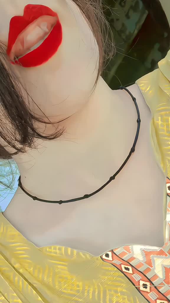 @༺ 🍁𝑬𝒚𝒆𝒔 𝒒𝒖𝒆𝒆𝒏🍁 ༻