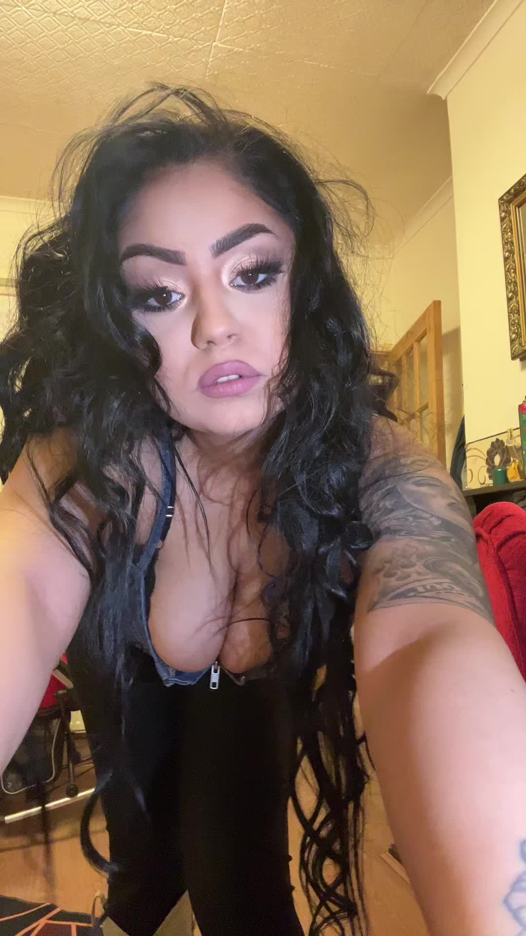 @danielaaa_elenaaa