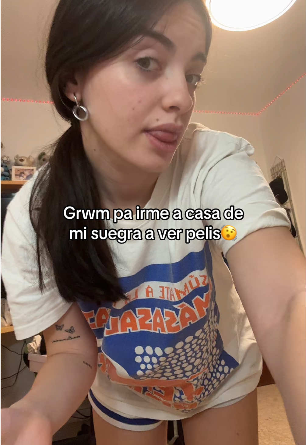 @danielaarosteguii