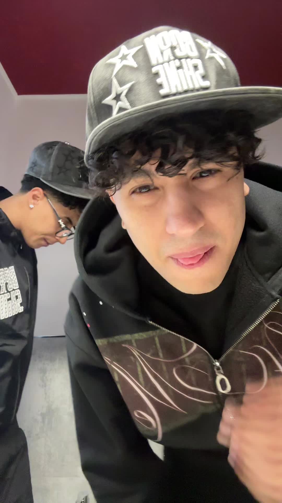 @¥ O U N G 🧑🏽🦱