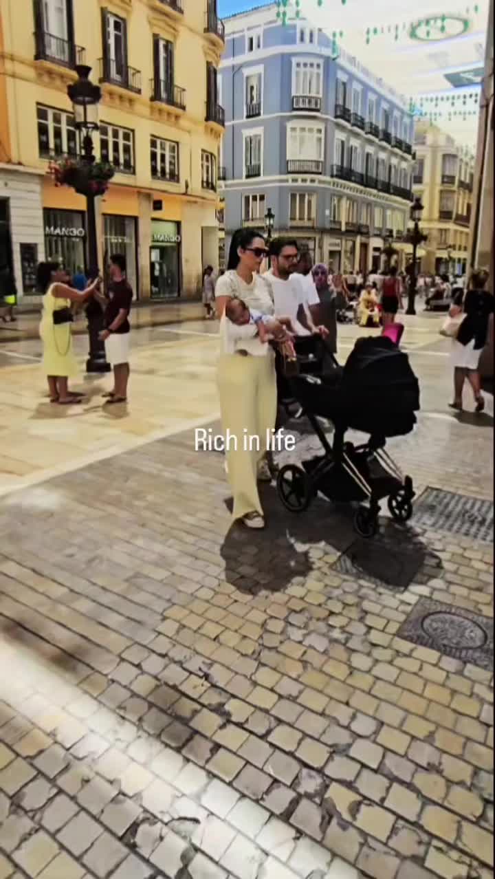 @Raffaella| mom & matcha