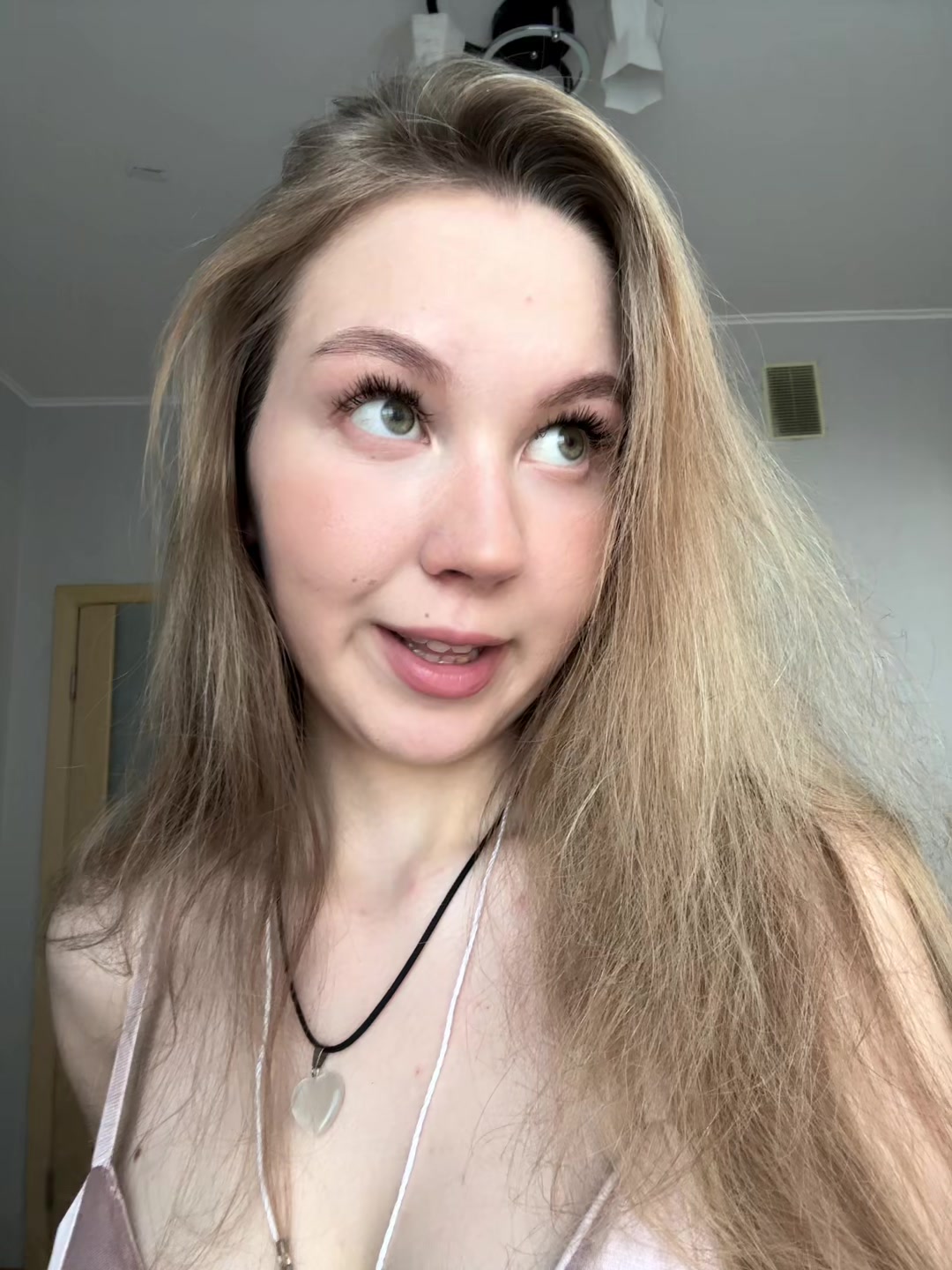 @❤️:>❤️