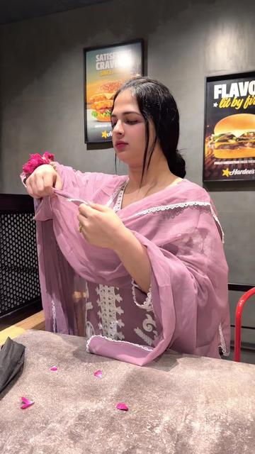 @alyzamughal_4