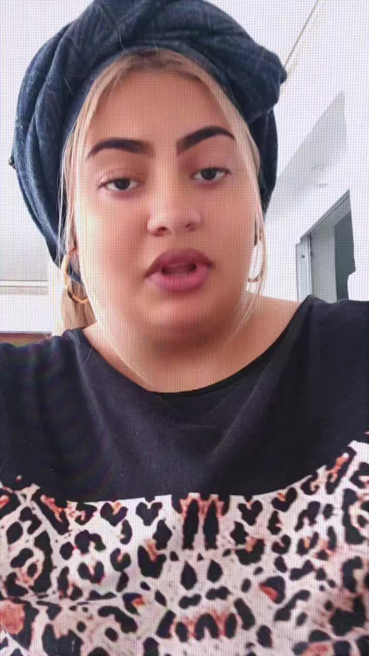 @Claudia_David