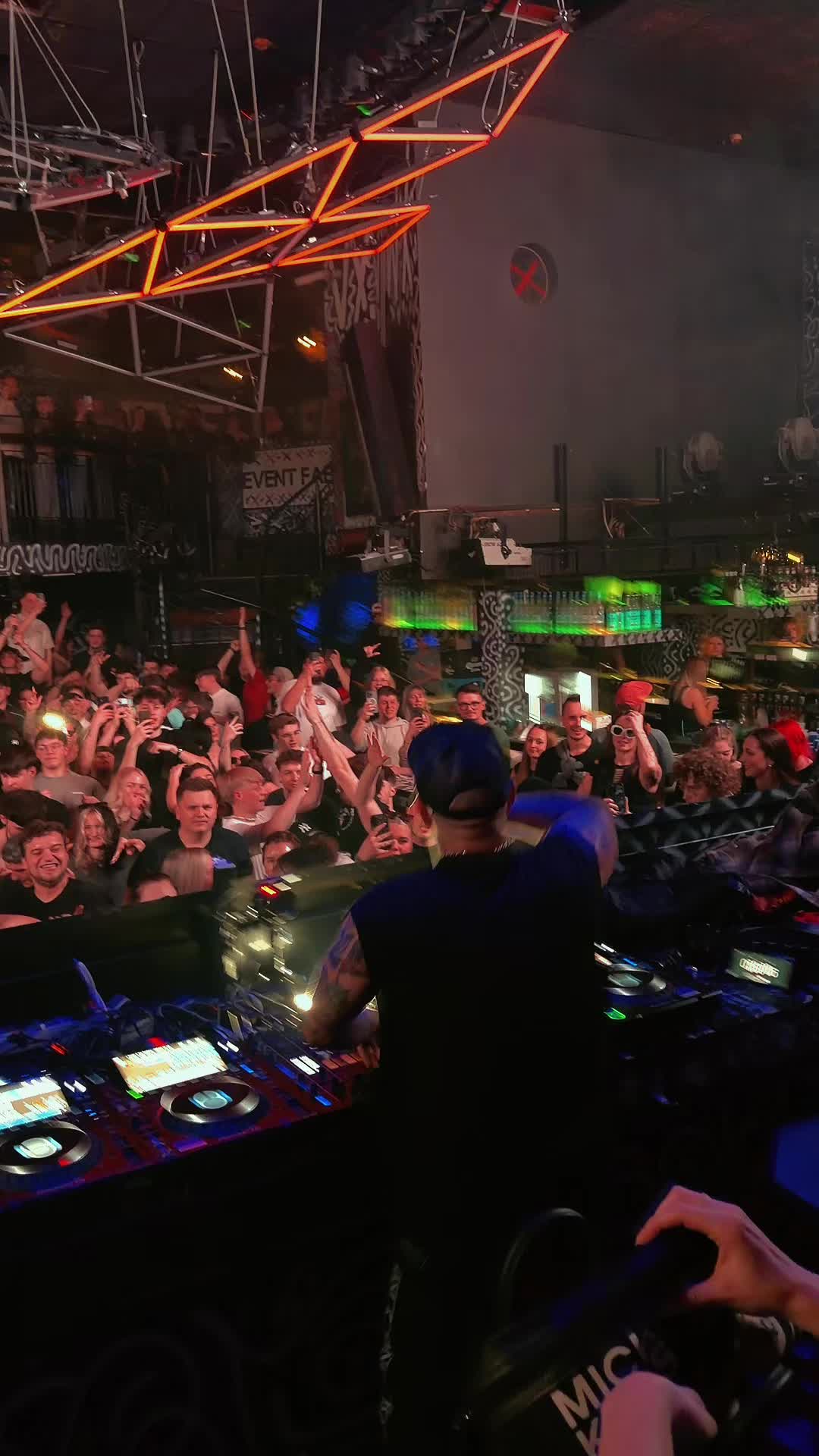 @Townshakers_Dj