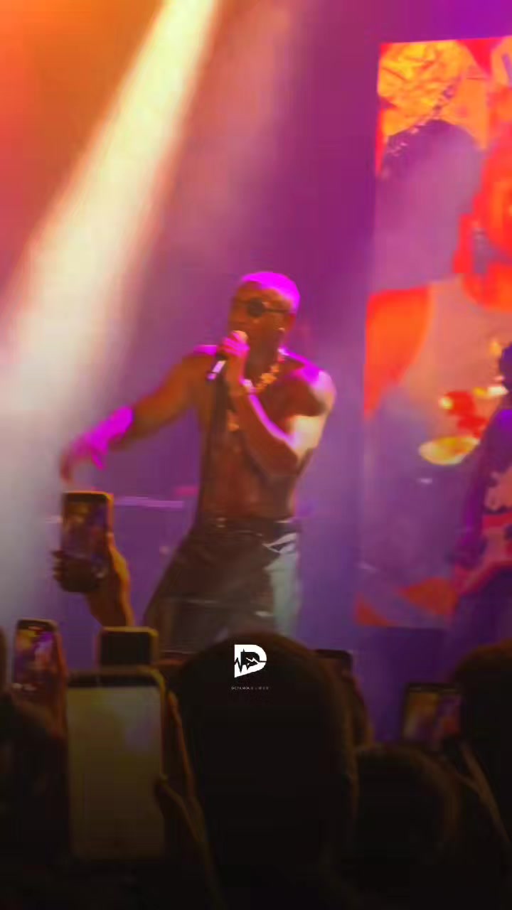 @𝗗𝗖 𝗙𝗔𝗠𝗢𝗨𝗦 𝗟𝗬𝗥𝗜𝗖𝗦