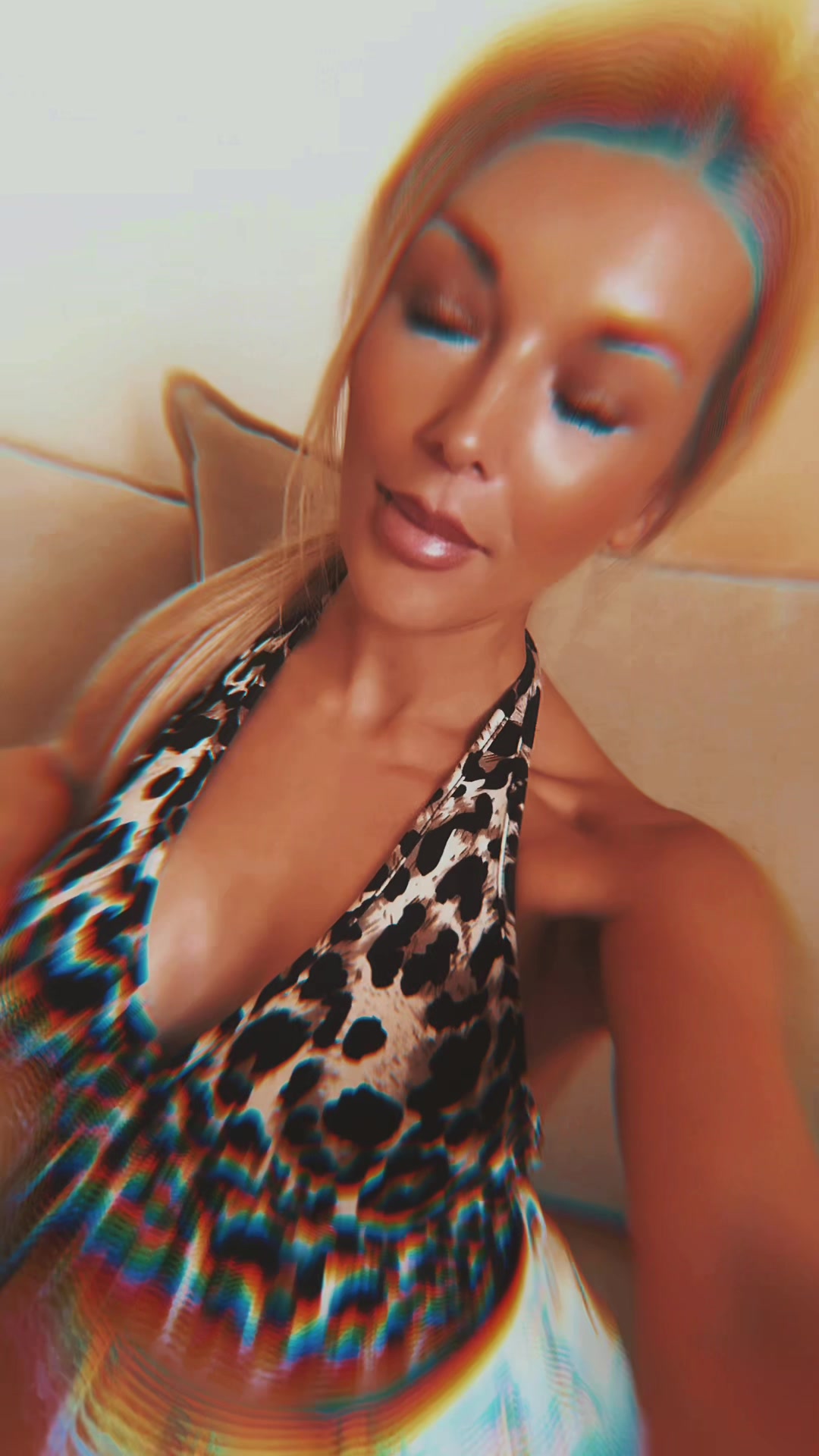@🧡✨ D e m i ✨🧡