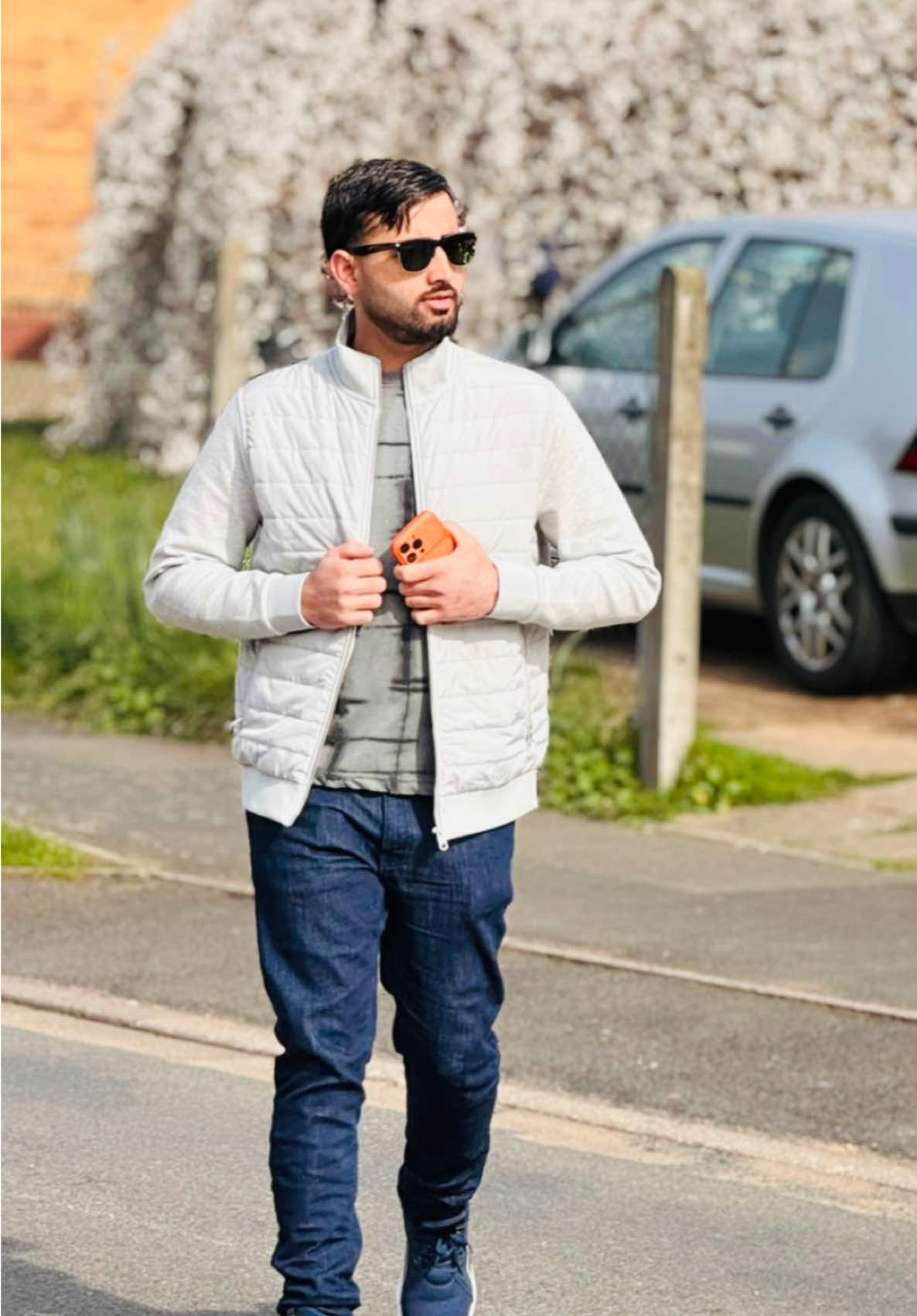 @Mr Bee🇬🇧🫧