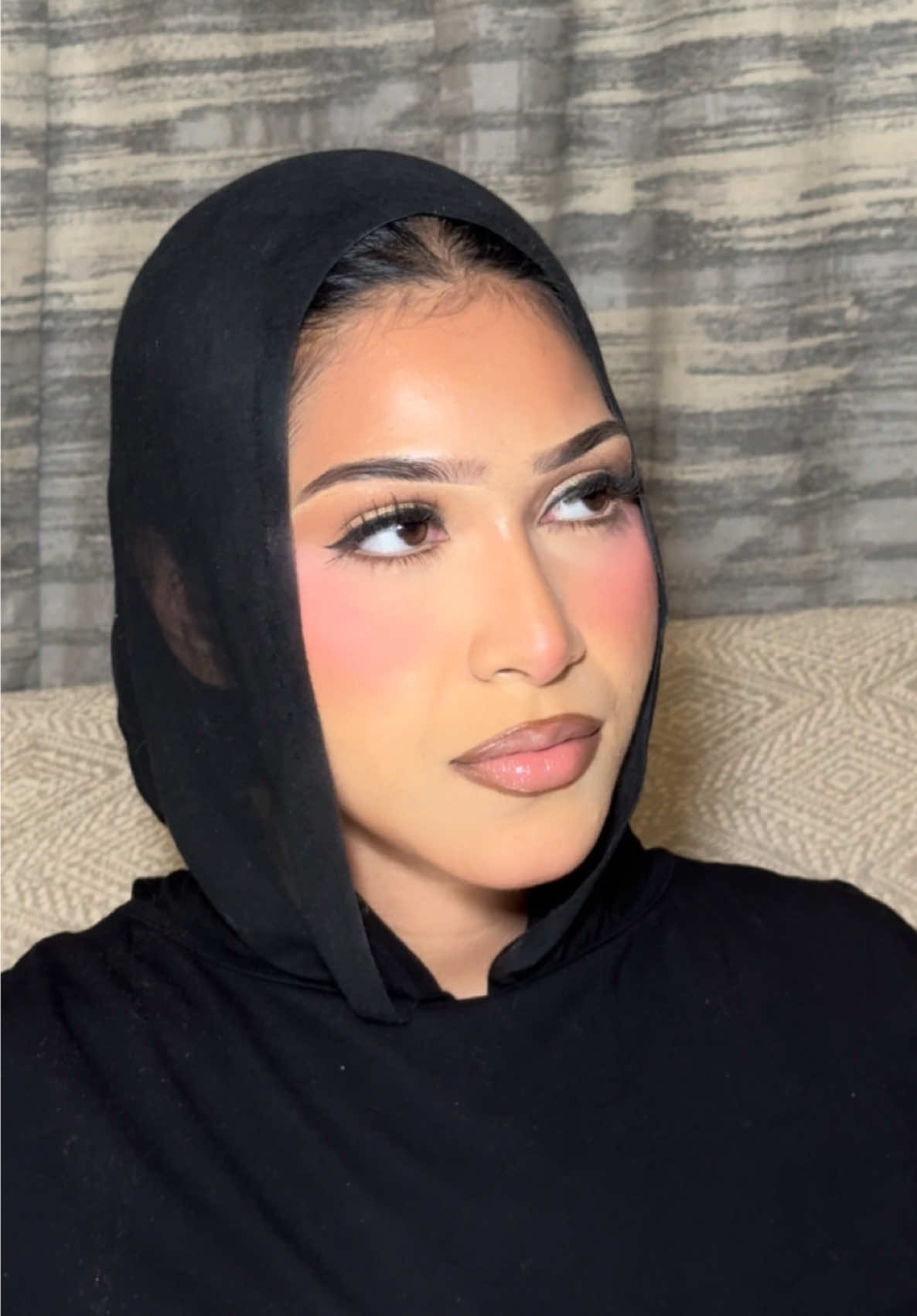 @_.mbeauty._