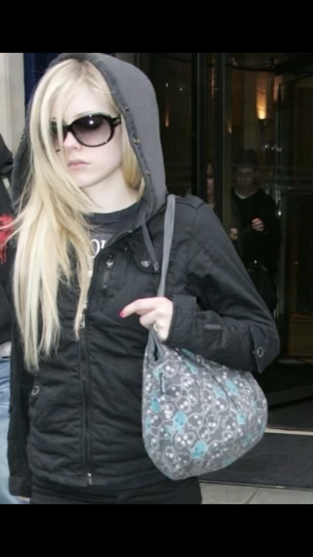 @stolenjewlia