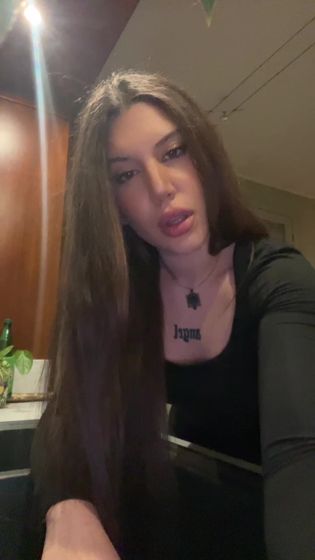 @Emma🇦🇱