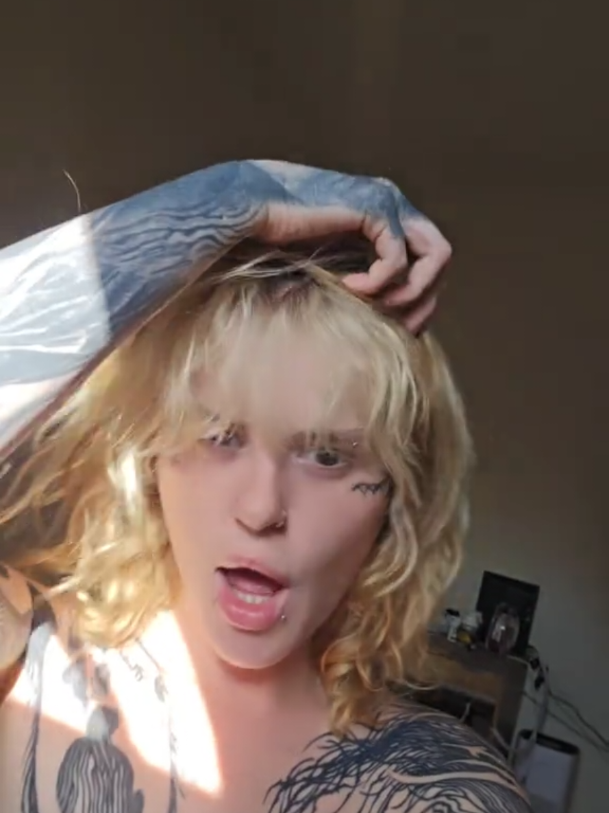 @prettyhotdogs