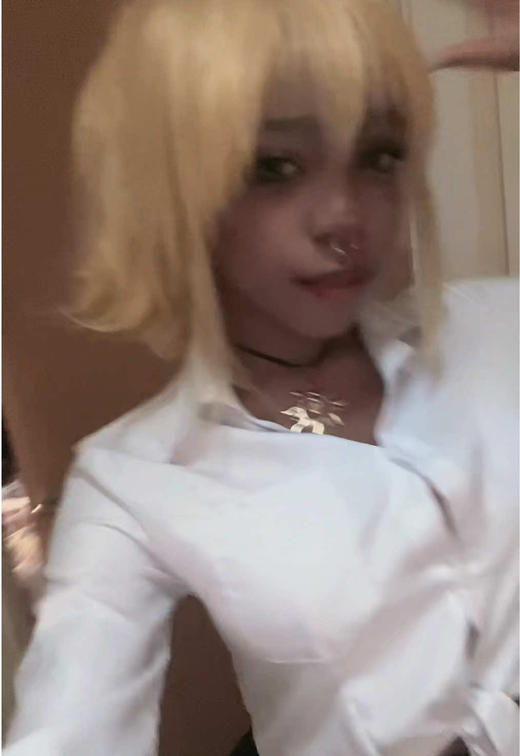 @𝖍𝖔𝖑𝖑𝖞