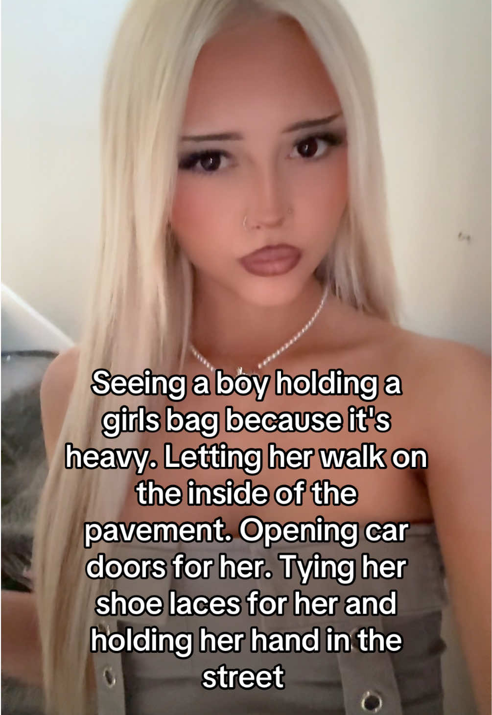 @ana&iuml;sfxo 𓅓