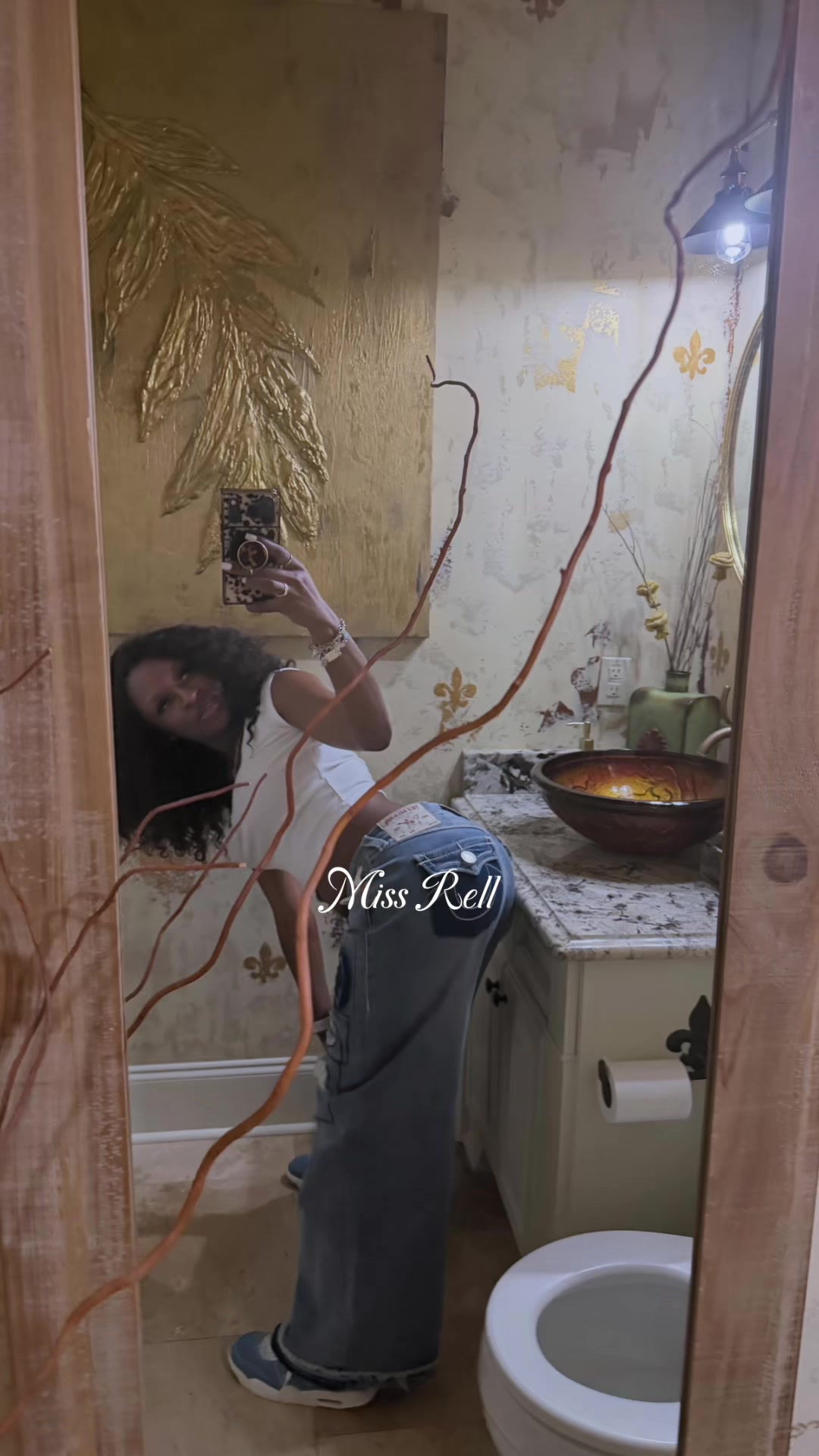 @MISS RELL TV | No niche 🦋💓