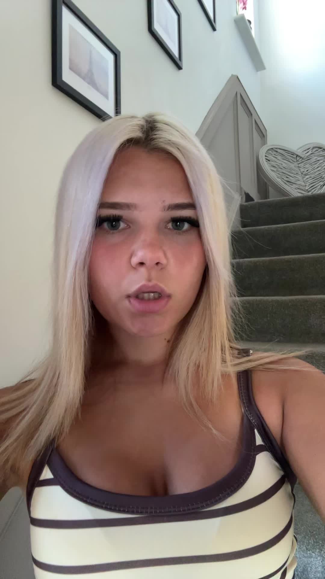 @laceyxo