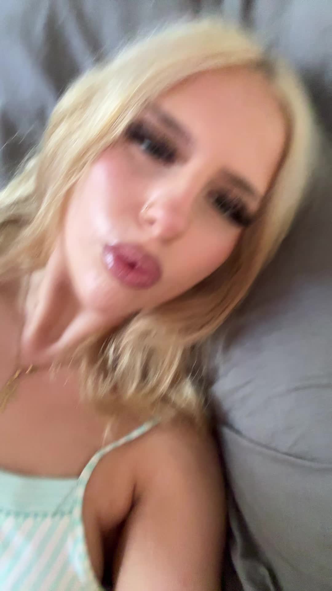 @️