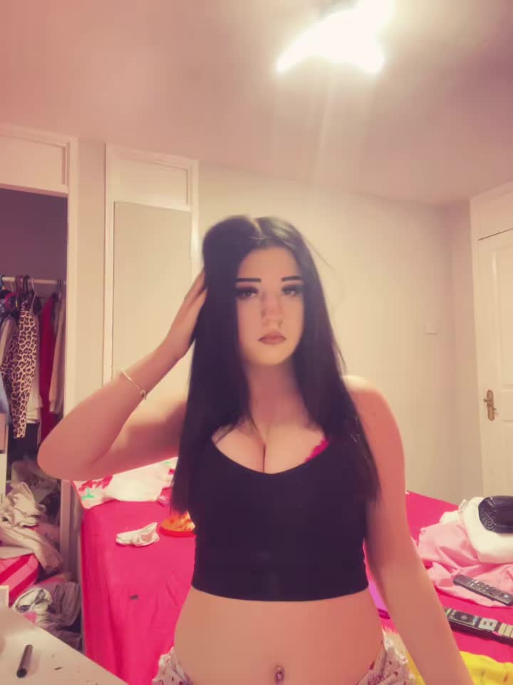 @𝐓𝐢𝐚🌺