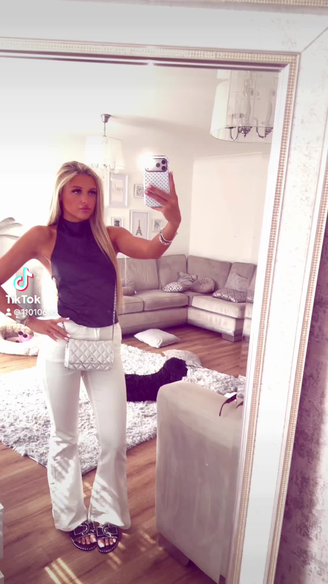 @Dem✨