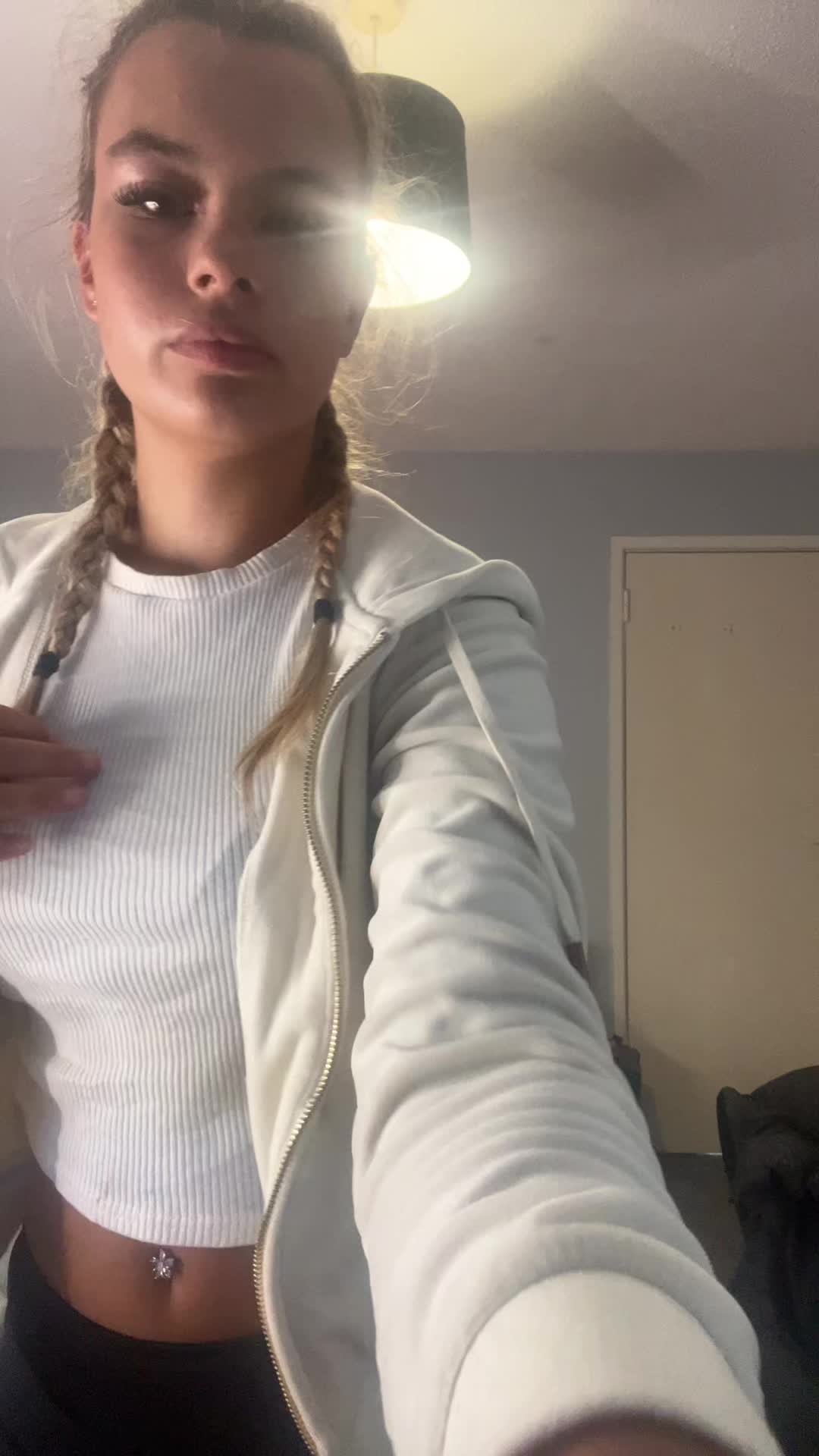 @t1lly_x0