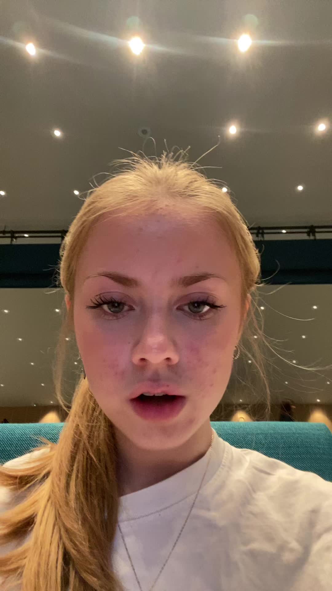 @kaypop 🍿🦄🙈💩