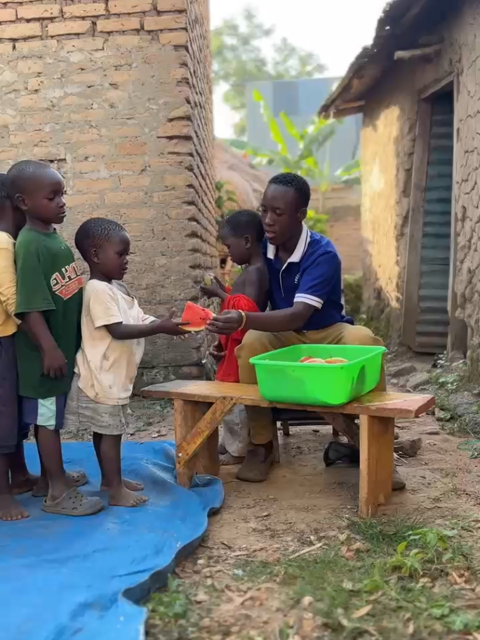 @ORPHANS FUTURE UGANDA  🇺🇬