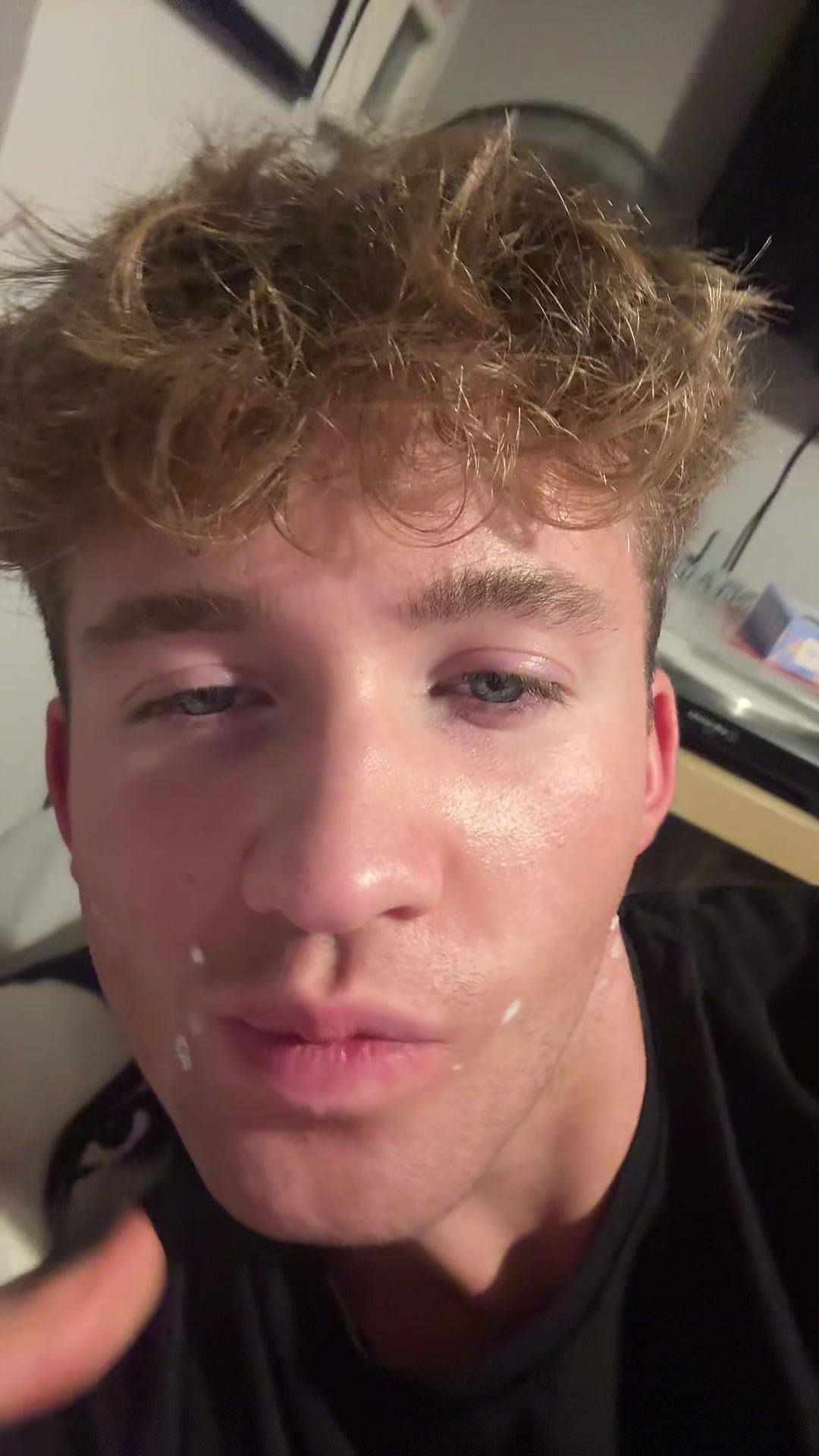 @itzisaacjames