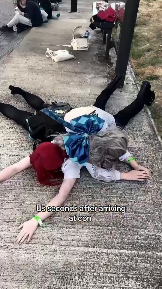 @eli :3 || megacon december ๐