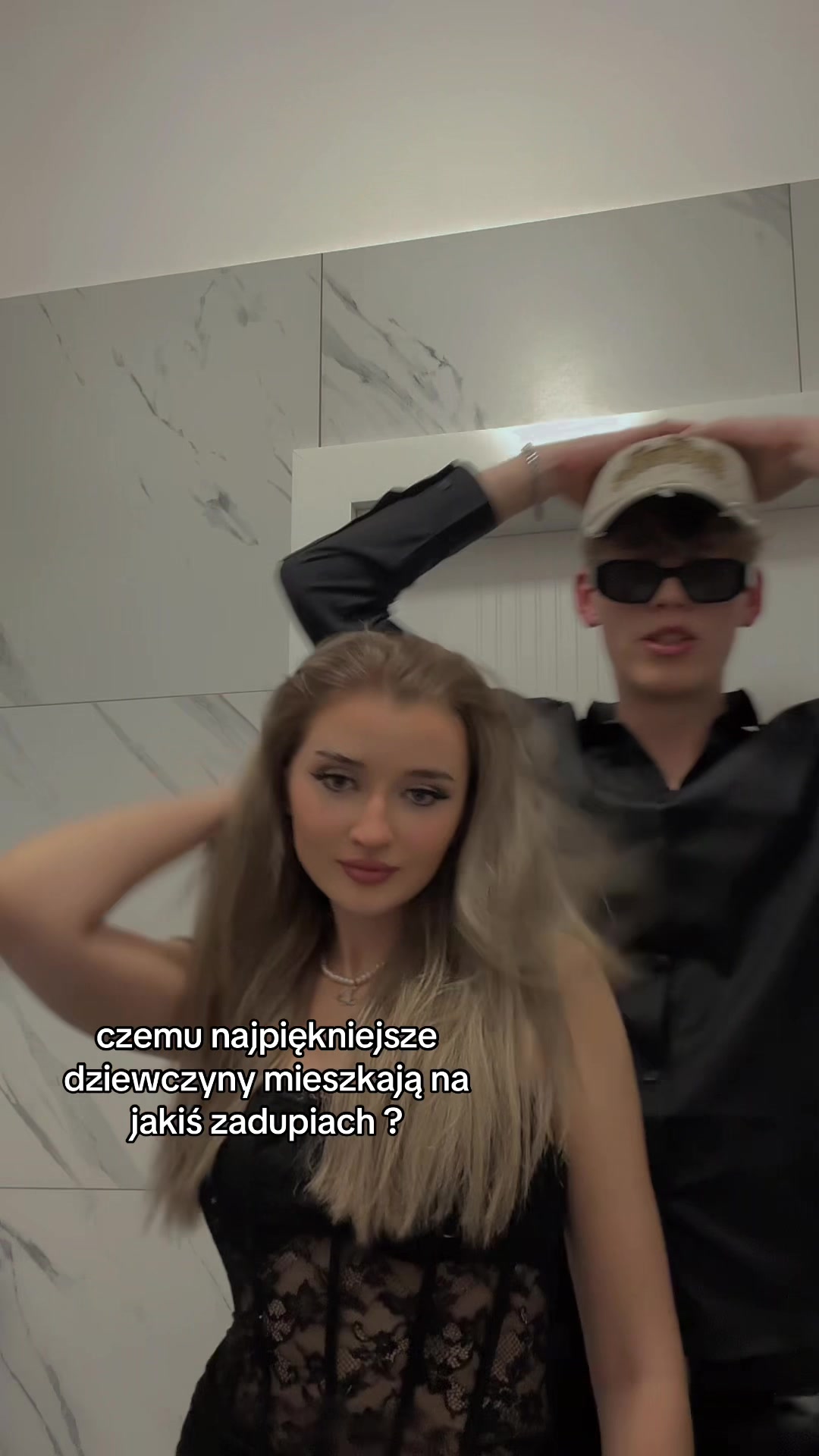 @Dominik• insta dominikmoryn