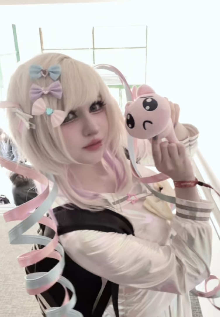 @⃟