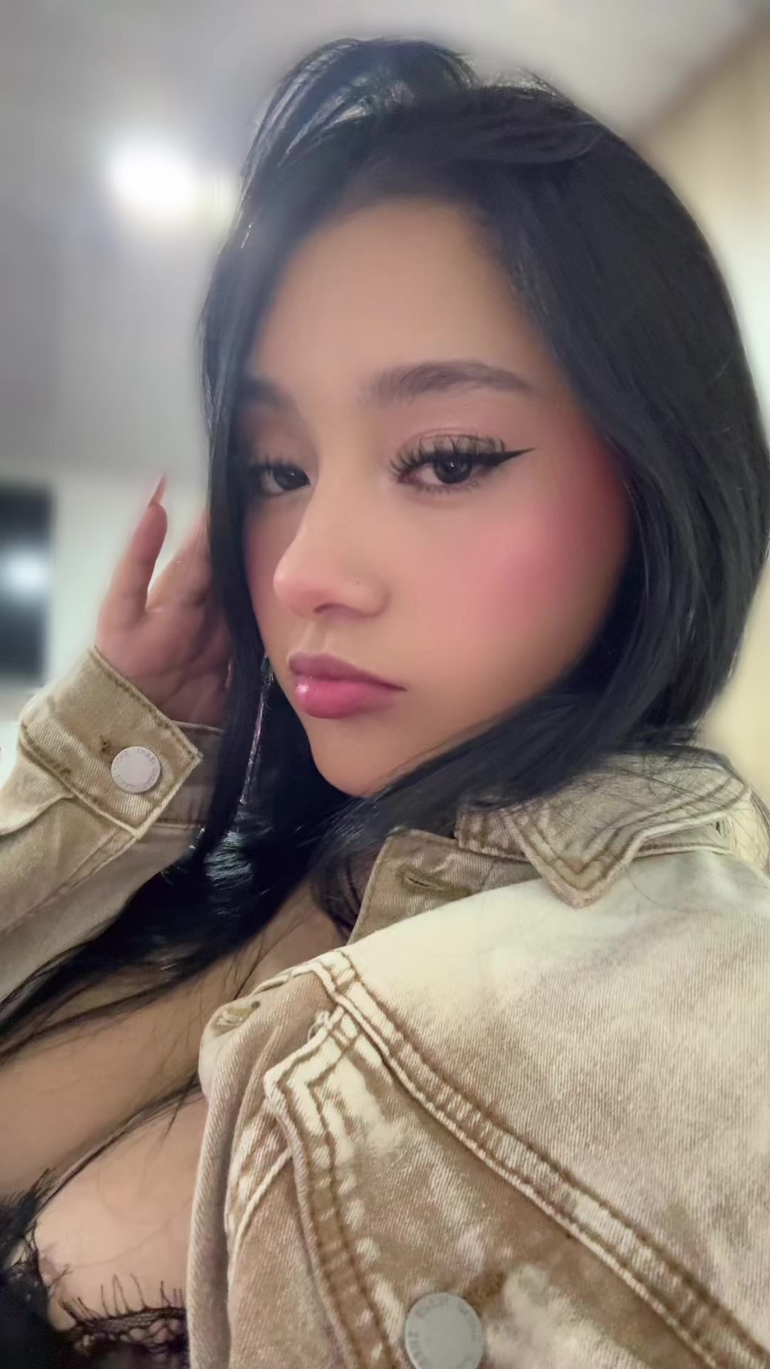 @Laura🩷.