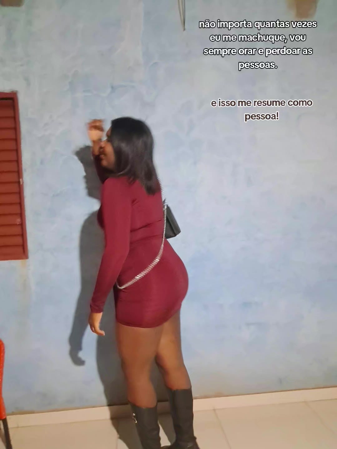@L&iacute;via Crispim