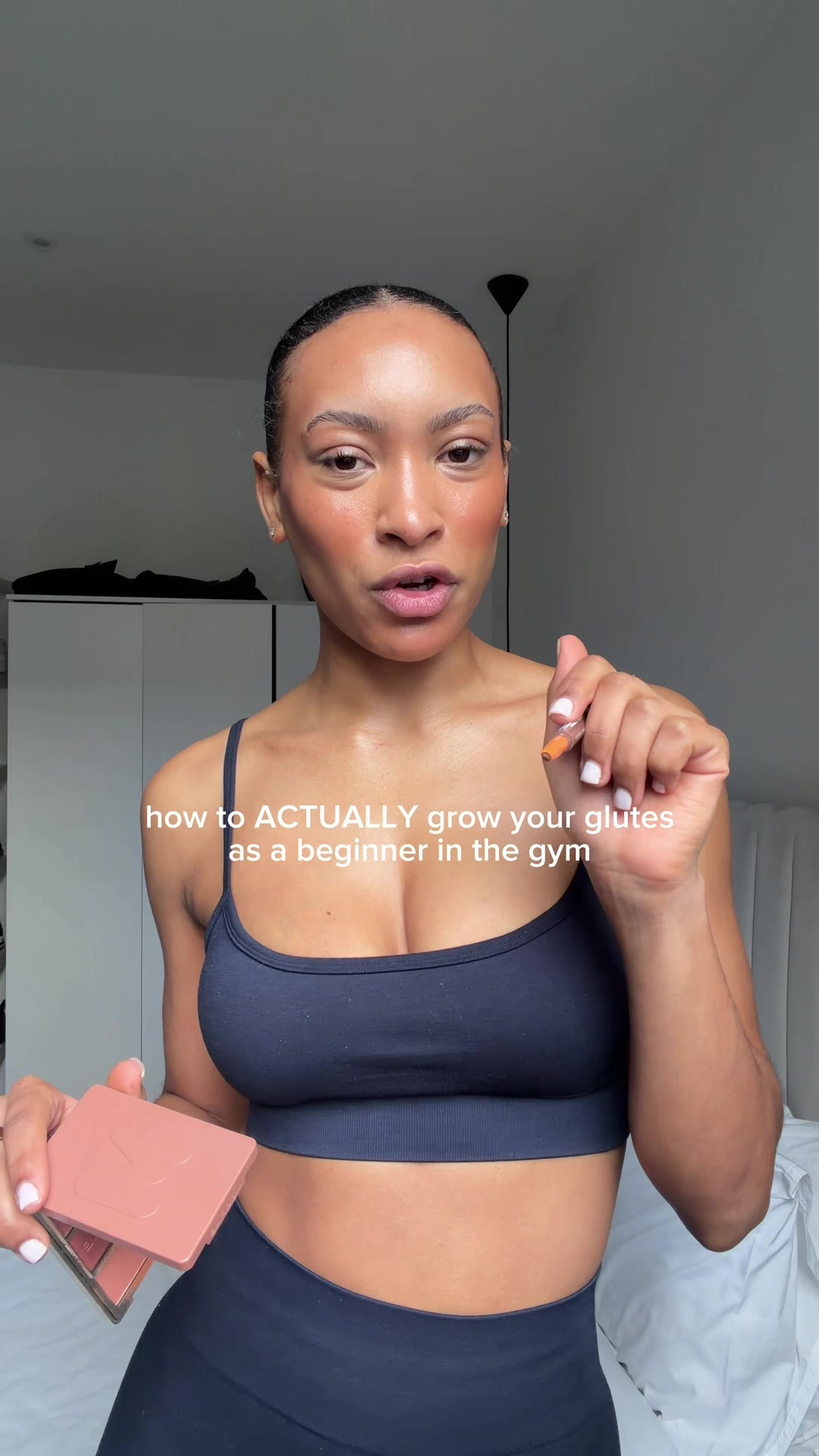 @Nia