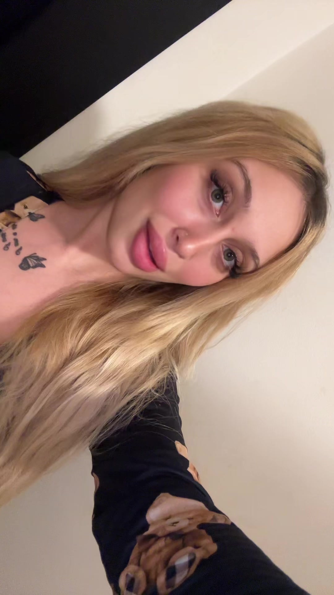 @C💫