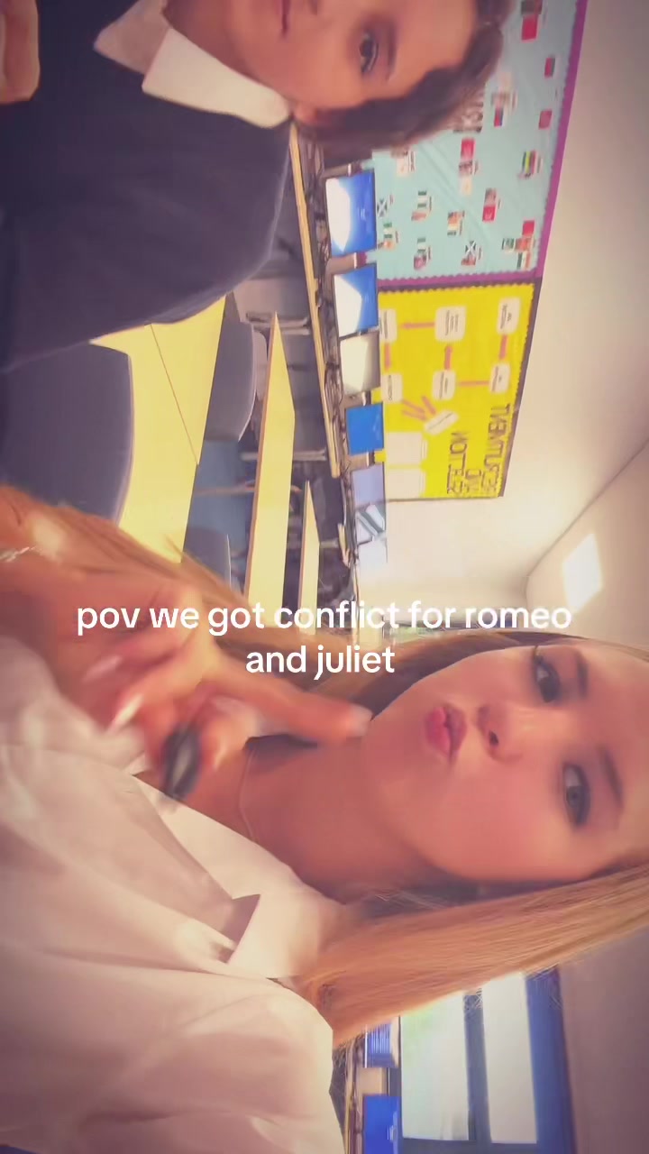 @christinalapox