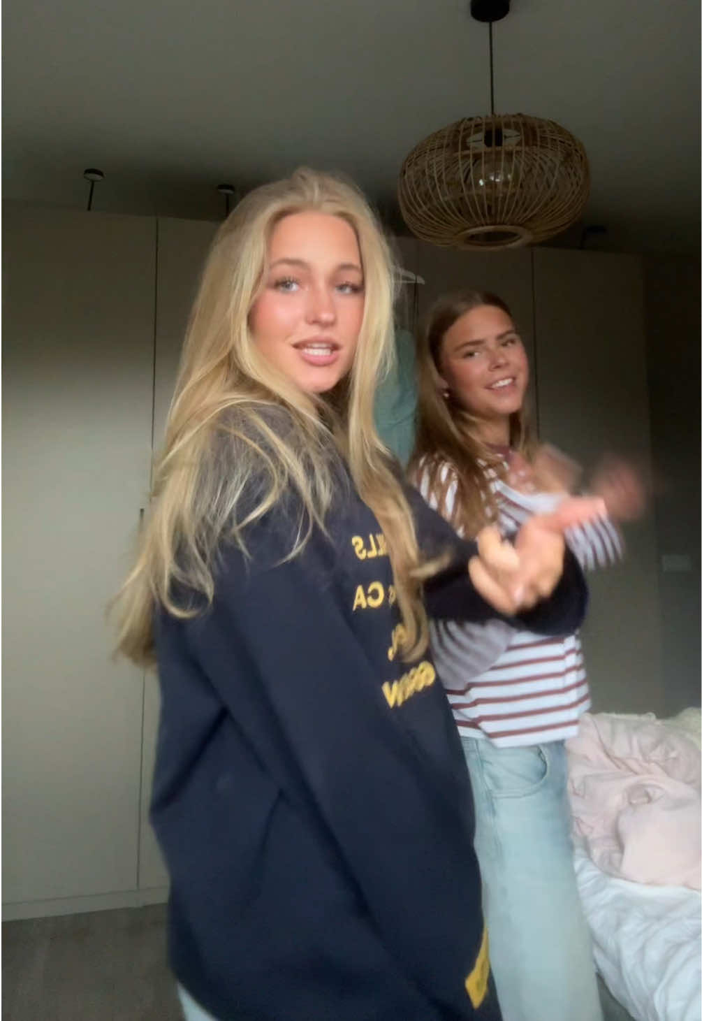 @IVY LANGENBERG