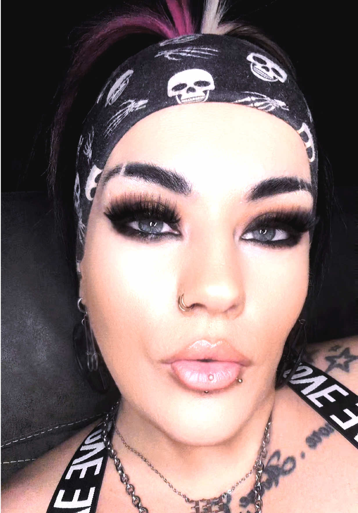 @ThiccThighs&PrettyEyes