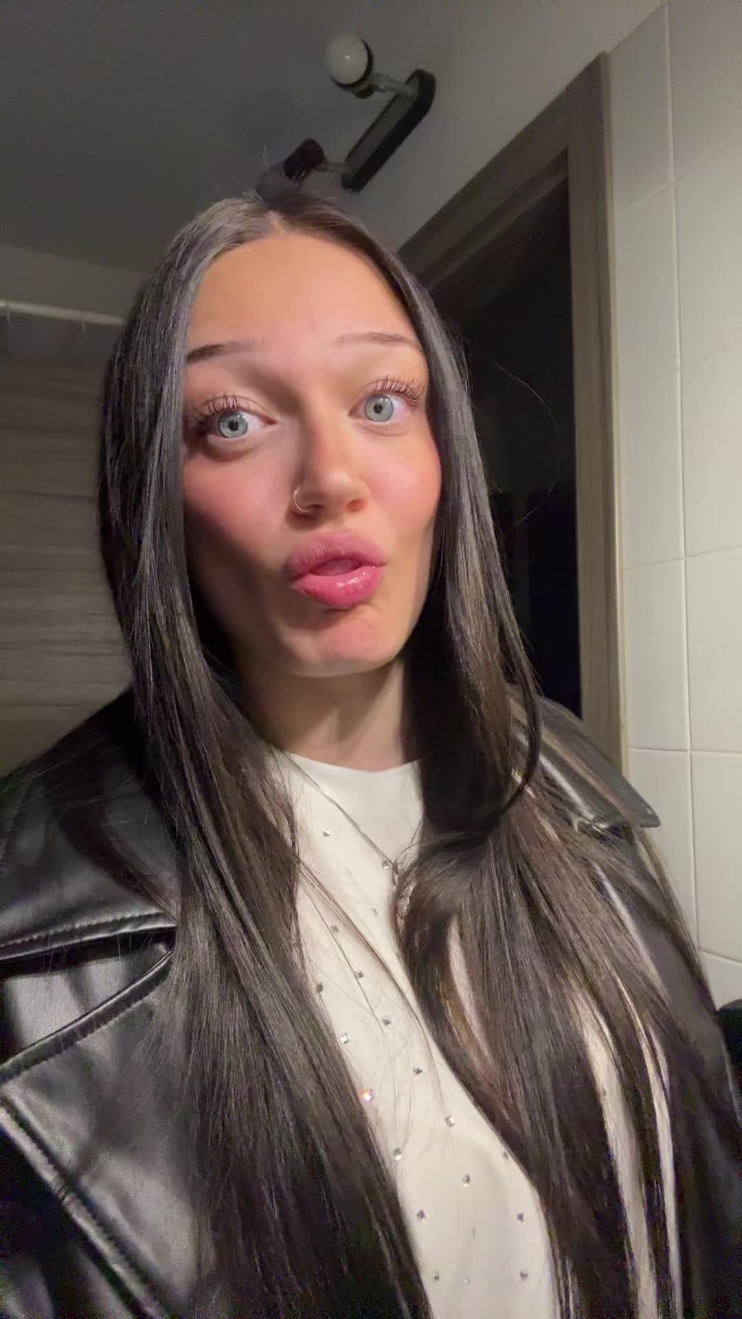 @stillthatsara
