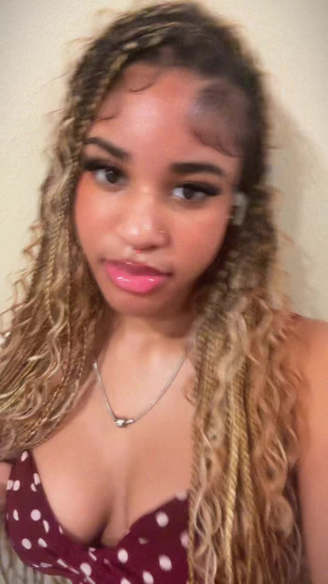 @niniiyanna