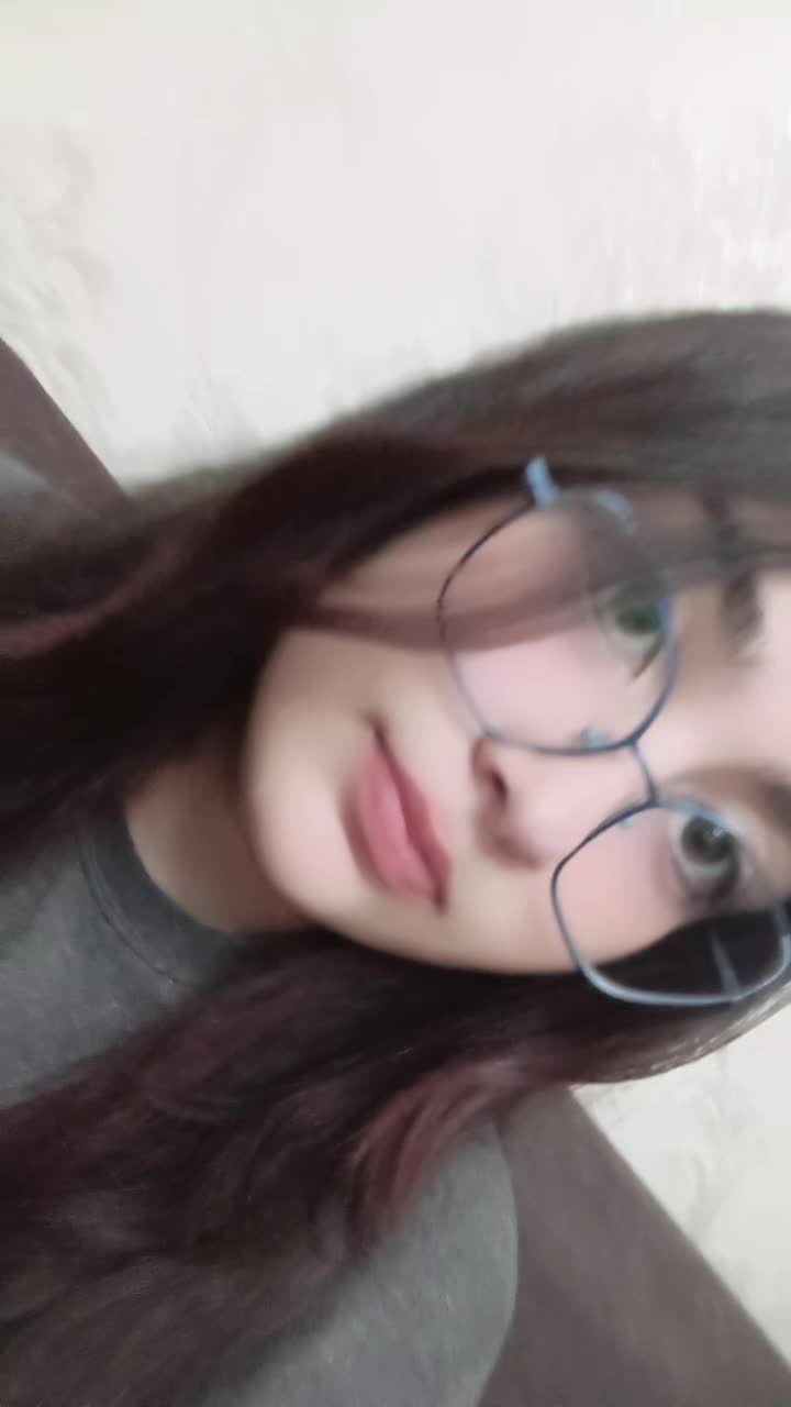 @𝐻𝑒𝓁𝒾𝒶 🐇💕